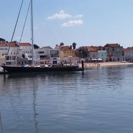 Casa Do Rio - Riverside House Apartment Seixal (Setubal)
