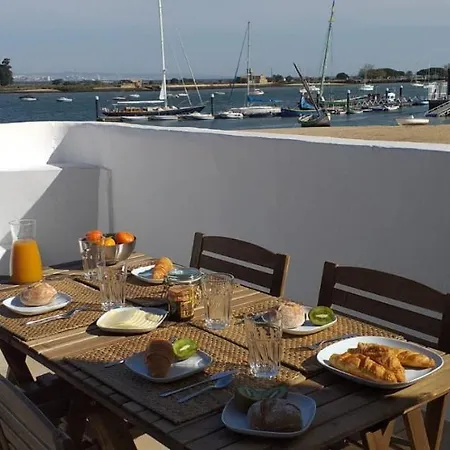 Casa Do Rio - Riverside House *