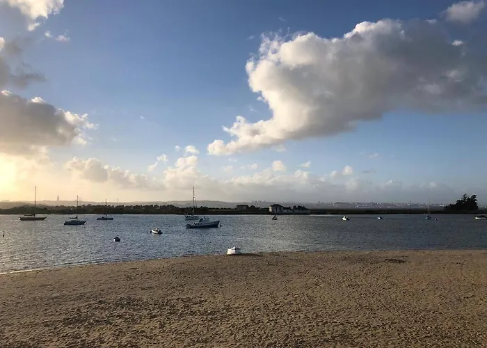 Casa Do Rio - Riverside House